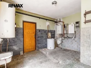 Prodej vícegeneračního domu, Praha - Pitkovice, Žampiónová, 200 m2