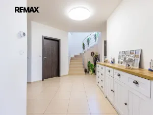 Prodej rodinného domu, Hradečno, 228 m2