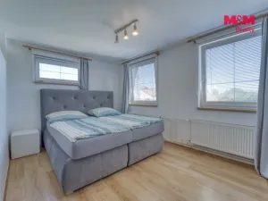 Prodej rodinného domu, Hřebeč, nám. Draha, 150 m2