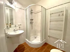 Pronájem bytu 1+1, Praha - Košíře, Mahenova, 37 m2