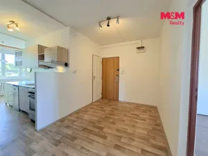 Pronájem bytu 4+1, Klášterec nad Ohří - Miřetice u Klášterce nad Ohří, 17. listopadu, 83 m2