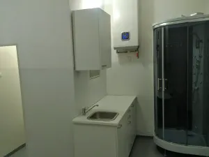 Prodej skladu, Praha - Bubeneč, Šestidomí, 28 m2