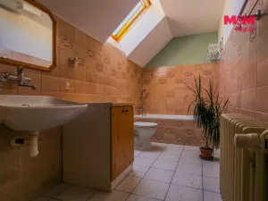 Prodej rodinného domu, Lipová-lázně, 233 m2