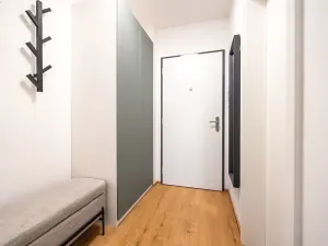 Pronájem bytu 1+kk, Praha, Milánská, 35 m2