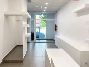 Pronájem obchodního prostoru, Pardubice - Zelené Předměstí, Smilova, 63 m2