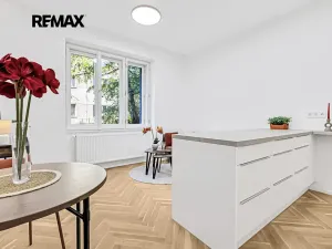 Prodej bytu 2+kk, Praha - Vinohrady, V Horní Stromce, 48 m2