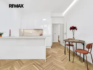 Prodej bytu 2+kk, Praha - Vinohrady, V Horní Stromce, 48 m2