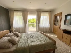 Pronájem rodinného domu, Bašť, Za Vilou, 300 m2