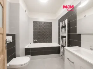 Prodej bytu 3+kk, Břežany II, 85 m2