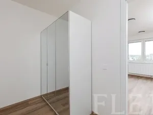 Pronájem bytu 1+kk, Praha - Hloubětín, Waltariho, 35 m2