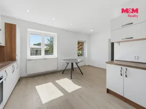 Prodej bytu 4+1, Lhotka nad Labem, 75 m2