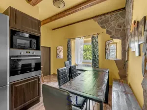Prodej vícegeneračního domu, Heřmanice, 470 m2