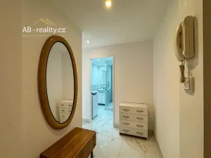 Prodej bytu 2+1, Teplice, Alejní, 54 m2