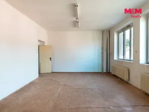 Prodej výrobních prostor, Kolinec, 2640 m2
