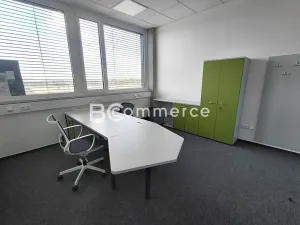 Pronájem skladu, Znojmo, 4204 m2