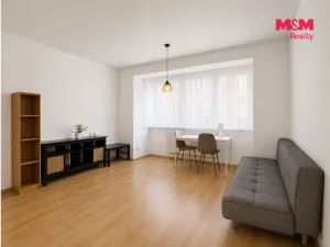 Pronájem bytu 2+kk, Karlovy Vary - Drahovice, Zbrojnická, 52 m2