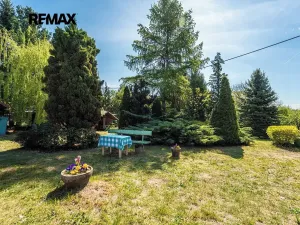 Prodej komerčního pozemku, Týnec nad Labem, Bambousek, 7711 m2