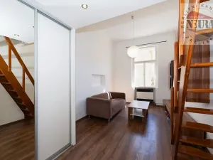 Prodej bytu 1+1, Praha - Smíchov, U Paliárky, 43 m2