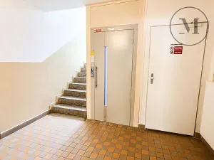 Pronájem bytu 2+kk, České Budějovice, O. Nedbala, 34 m2