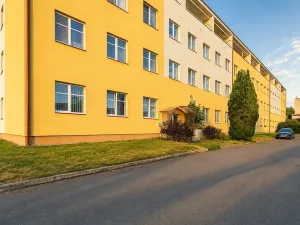 Prodej bytu 2+1, Milovice, Topolová, 67 m2