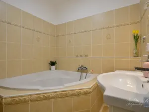 Pronájem bytu 2+1, Chlumec, Stradovská, 65 m2