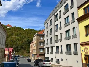 Pronájem bytu 1+kk, Praha - Smíchov, Pod Barvířkou, 48 m2