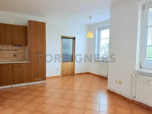 Pronájem bytu 2+kk, Olomouc, Topolová, 45 m2