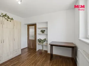 Prodej bytu 3+1, Kněževes, Štrosova, 63 m2