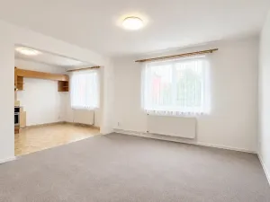 Pronájem bytu 1+kk, Praha - Horní Počernice, Dandova, 37 m2
