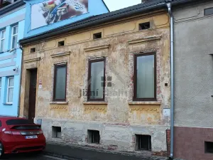 Prodej rodinného domu, České Budějovice, V. Nezvala, 200 m2