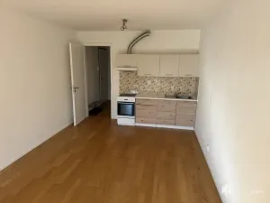 Pronájem bytu 1+kk, Praha - Kbely, Plzákova, 30 m2