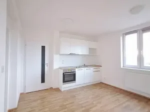 Pronájem bytu 2+kk, Praha - Holešovice, Malá Plynární, 36 m2