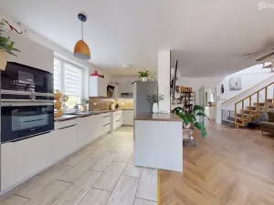 Prodej rodinného domu, Střelice, 215 m2