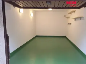Pronájem garáže, Liberec, Dobiášova, 19 m2