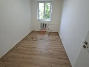 Pronájem bytu 3+1, Pečky, V Horkách, 81 m2