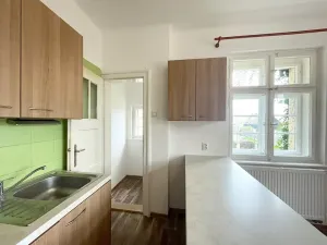 Pronájem bytu 2+1, Liberec, Kubelíkova, 81 m2