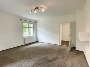 Pronájem bytu 2+1, Liberec, Kubelíkova, 81 m2