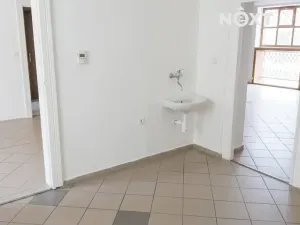 Pronájem obchodního prostoru, Jindřichův Hradec, Nádražní, 100 m2