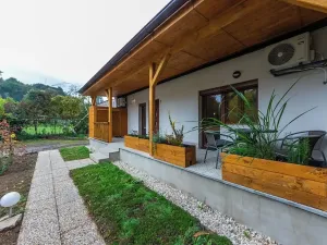 Pronájem bytu 2+kk, Měchenice, Vltavská, 30 m2