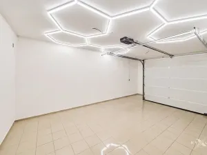 Prodej rodinného domu, Postřižín, Lišková, 150 m2