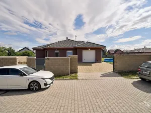 Prodej rodinného domu, Postřižín, Lišková, 150 m2