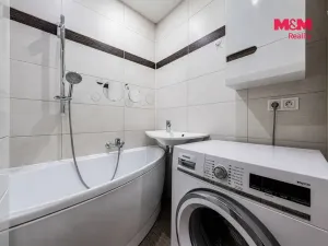 Prodej bytu 4+1, Chomutov, Zengerova, 77 m2