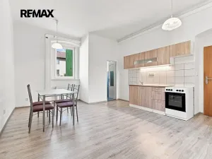 Pronájem bytu 2+kk, Plzeň, Skvrňanská, 50 m2