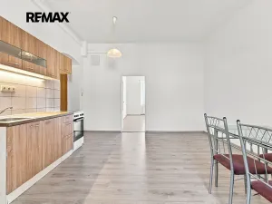 Pronájem bytu 2+kk, Plzeň, Skvrňanská, 50 m2