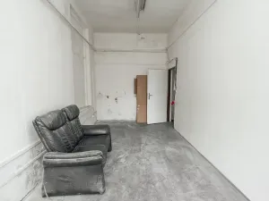 Pronájem skladu, Kladno, Na Vysokém, 367 m2
