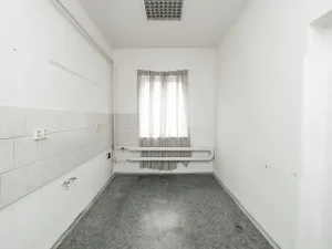 Pronájem skladu, Kladno, Na Vysokém, 367 m2