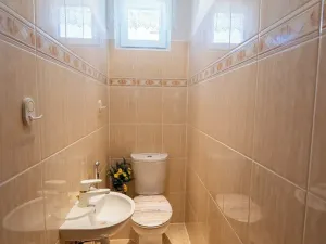 Prodej rodinného domu, Městec Králové, Třešňová, 300 m2