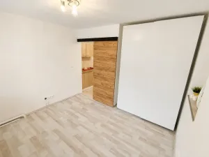 Pronájem bytu 2+kk, Kralupy nad Vltavou, sídl. Hůrka, 39 m2