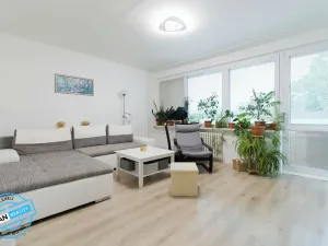 Prodej bytu 3+1, Krnov, nám. Hrdinů, 76 m2