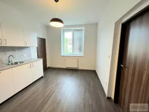 Prodej atypického bytu, Meziměstí, Školní, 112 m2